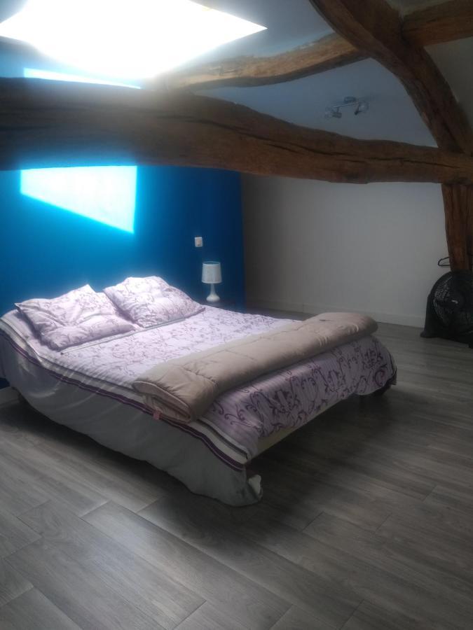 Maison De Campagne A La Ferme Pillac Екстериор снимка